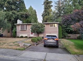 22207 39th Ave W, Mountlake Terrace, WA 98043