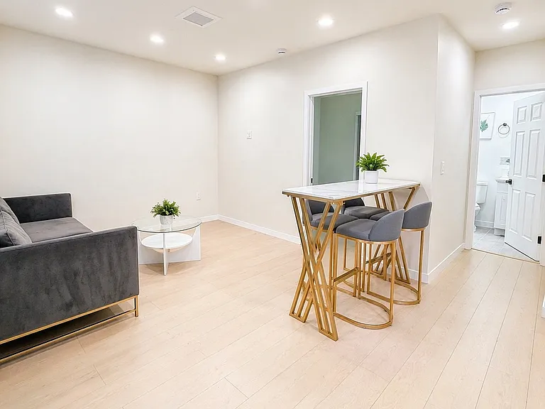 13794 Marchant Ave — Photo 2