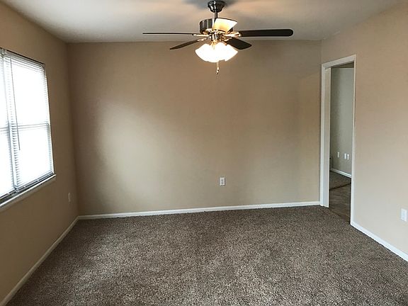 5th image of 6031 Rangeview Dr