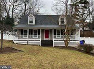 18909 Red Oak Ln, Triangle, VA 22172