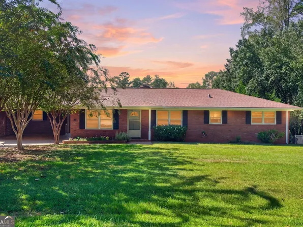 3813 Todd Dr, Oakwood, GA 30566
