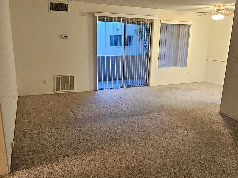 330 S Mentor Ave #209 — Photo 3