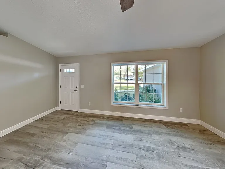 2082 W Swanson Dr — Photo 22