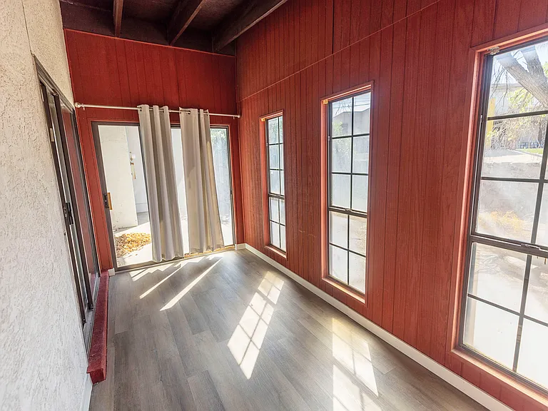 3030 Hillrise Dr — Photo 10