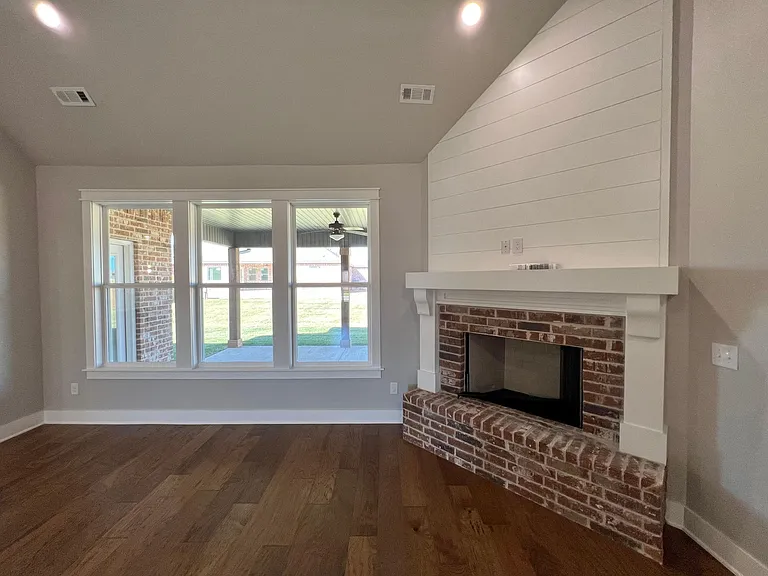 1052 Morra Ave — Photo 8