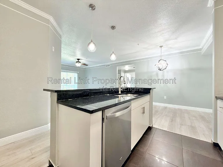 11530 Villa Grand #1115 — Photo 16
