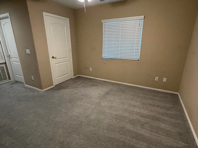 15603 N 79th Dr — Photo 14