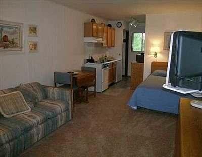2nd image of 1472 Matterhorn Cir #7-D