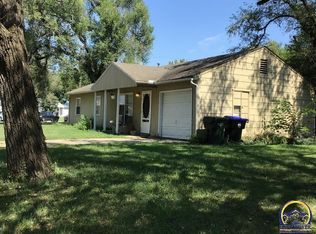 3340 SW Kirklawn Ave, Topeka, KS 66611