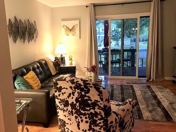 5th image of 74 Lakeshore Ct Unit 82