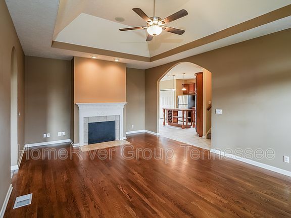 2nd image of 128 Iroquois Dr