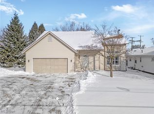 5913 Fulton Dr NW, Canton, OH 44718