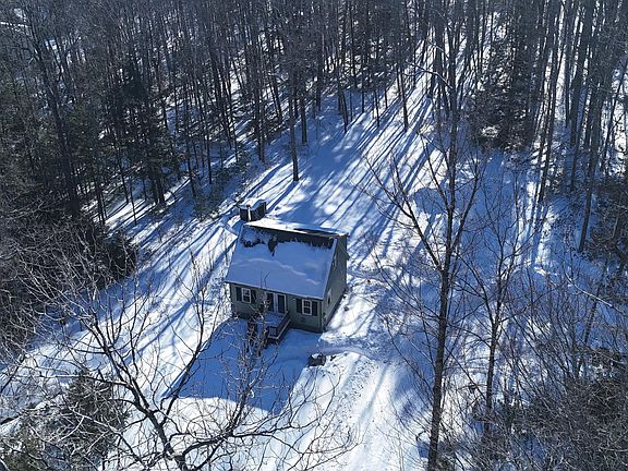 4th image of 776 Cape Road