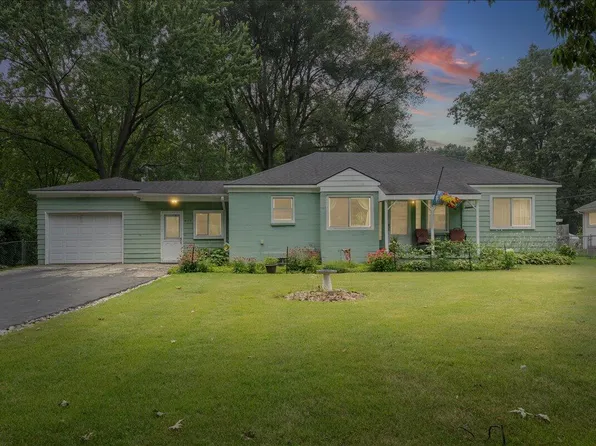 6175 Hatchery Rd, Waterford, MI 48329