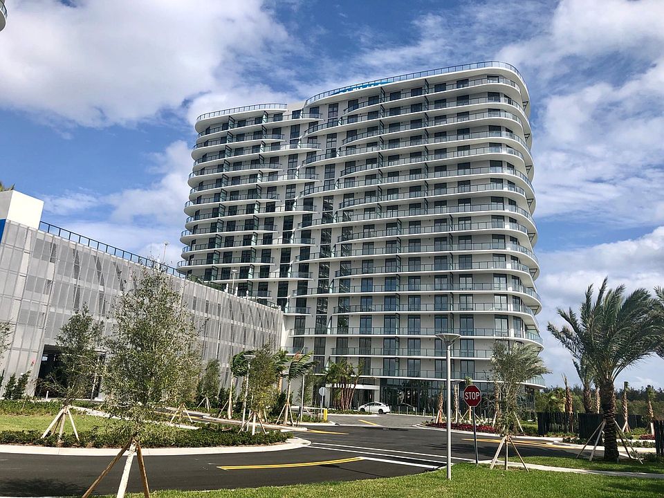 1st image of 15000 Biscayne Blvd #1103