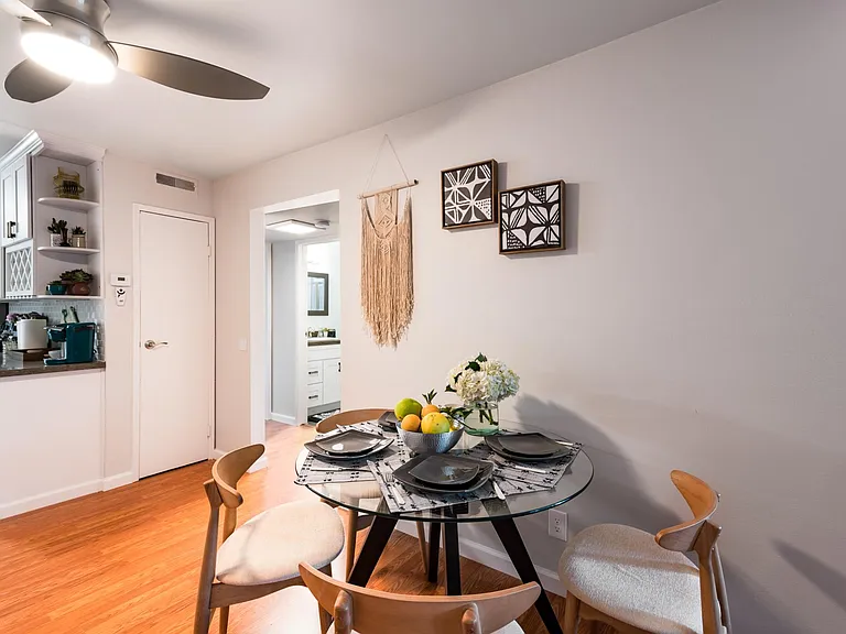 138 W Dana St #B — Photo 7