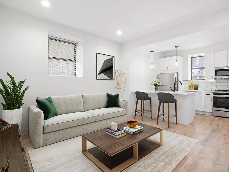 2219 N Hamilton Ave #6 — Photo 4