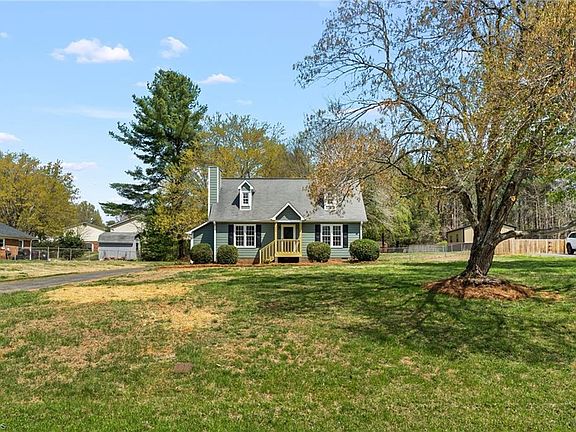 3rd image of 3603 Greenmeadow Ct