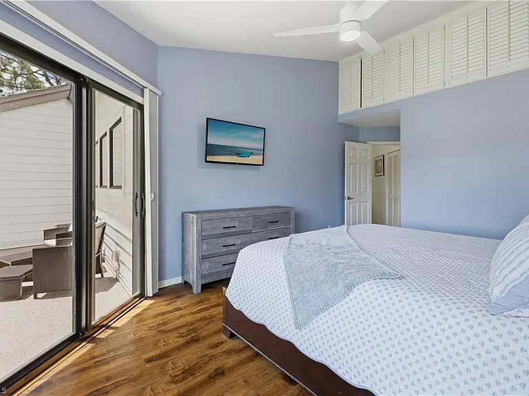 27119 Oakwood Lake Dr — Photo 24