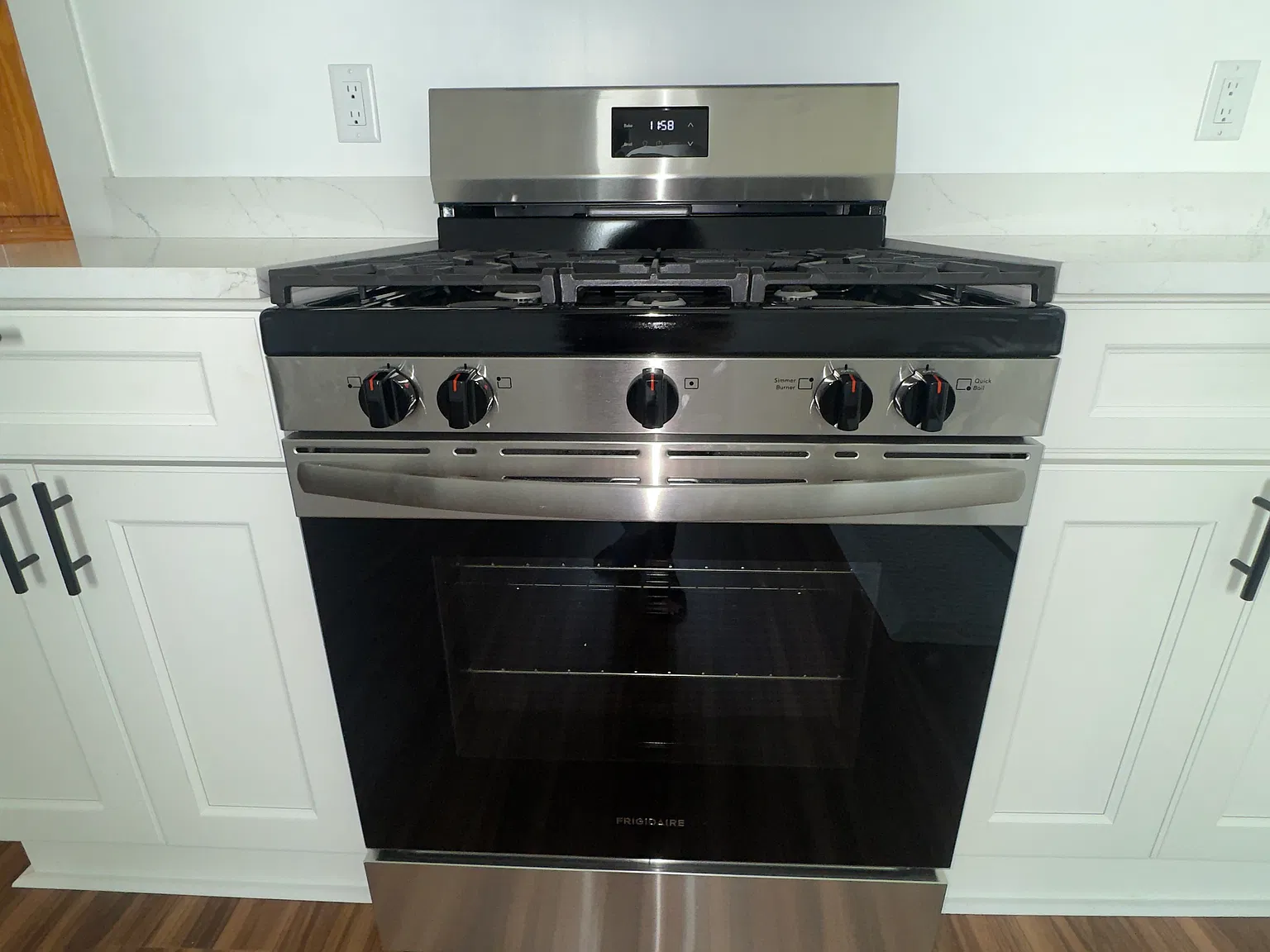 3 bed, 1100 sqft, $3,400 — Photo 1