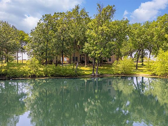 2nd image of 3903 Clear Water Ln