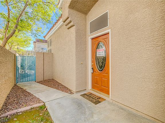 3rd image of 9409 Summer Rain Dr
