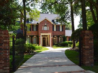 15 N Longspur Dr, Spring, TX 77380