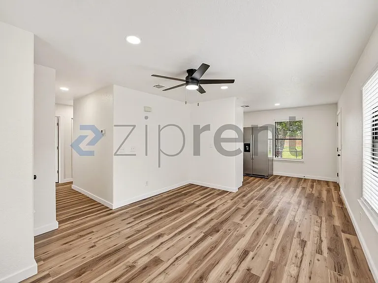 838 McCauley Blvd — Photo 7