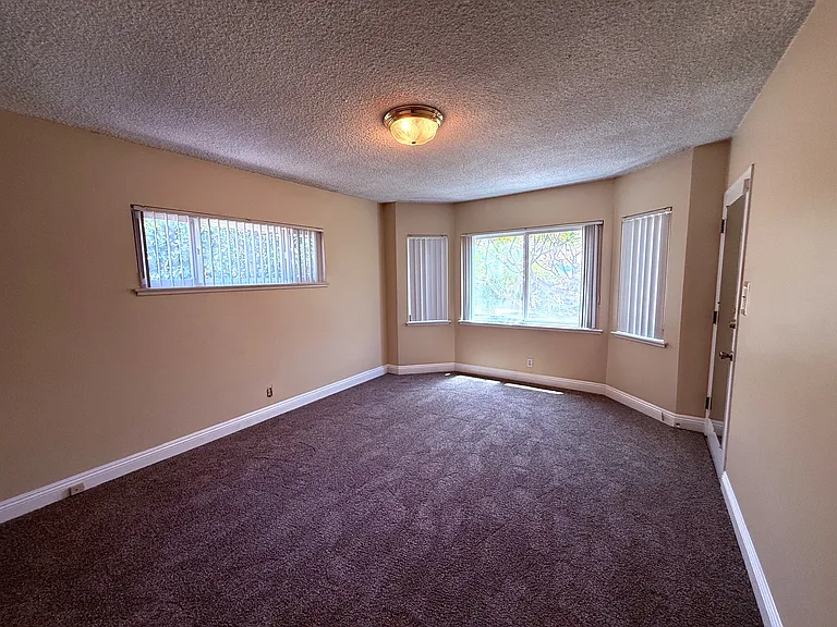 1872 W Chalet Ave — Photo 19