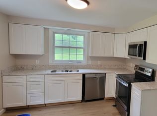 8 The Mdws #8, Stratham, NH 03885