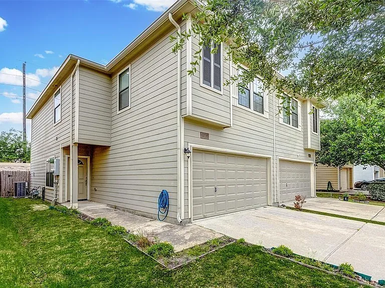 6039 Shelbourne Park Ln — Photo 3