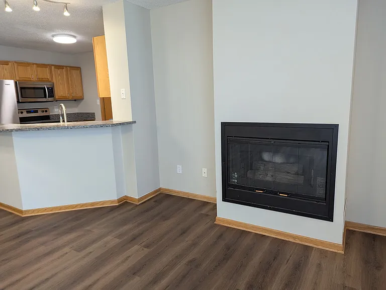 2241 Grand Ave #10 — Photo 3