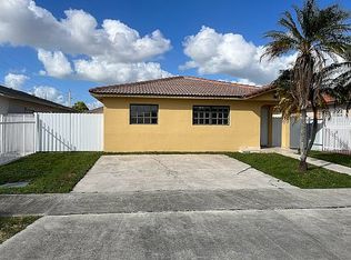 2793 W 70th Pl, Hialeah, FL 33016