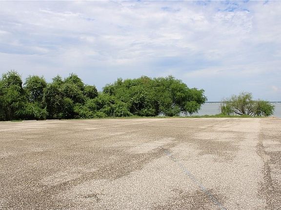 2nd image of 266 Vista Dr