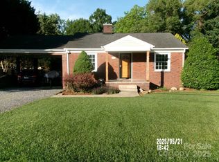 2357 28th St NE, Hickory, NC 28601