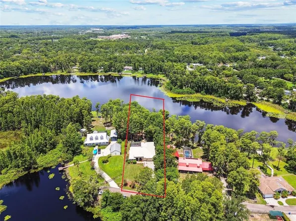 17906 Loretta Ln, Lutz, FL 33548