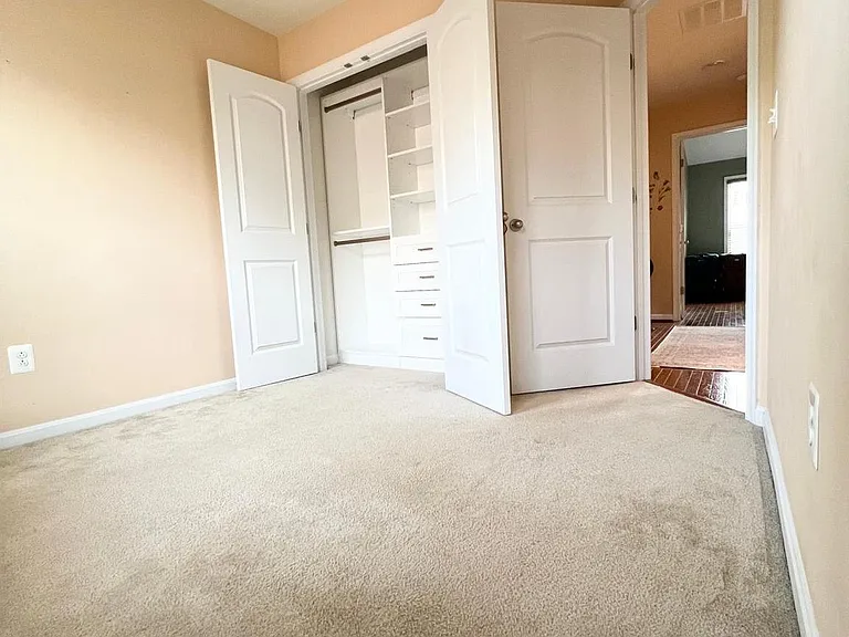 1604 Sebring Ct — Photo 20