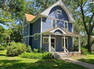 217 S 3rd St, Lindsborg, KS 67456