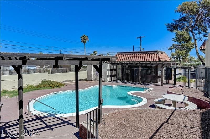 1st image of 1390 Vegas Valley Dr APT 37