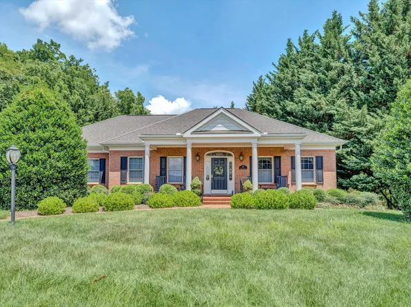 625 Highfield Rd, Salem, VA 24153