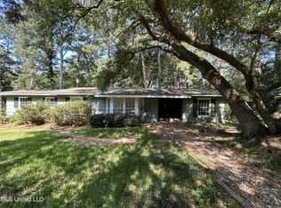 5327 Hartsdale Dr, Jackson, MS 39211
