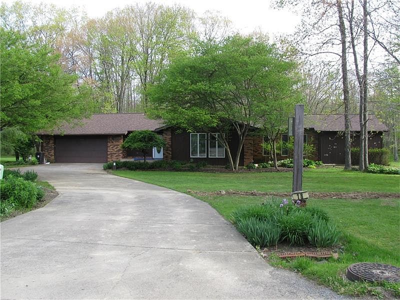 1st image of 18 Windsor Dr