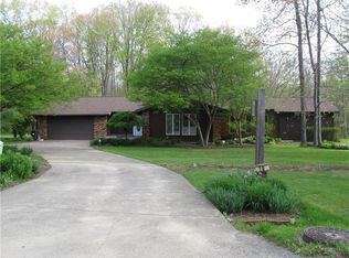 18 Windsor Dr, Greenville, PA