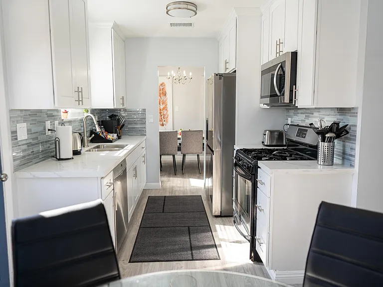 1507 S Roosevelt Ave — Photo 8