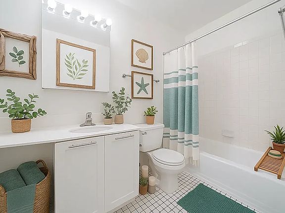 5th image of 236 E 36th St APT 8A