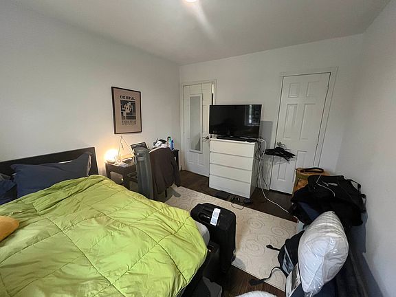 4th image of 21-28 Broadway #3F