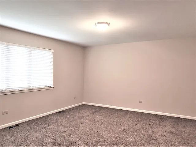3818 Hennepin Dr — Photo 11