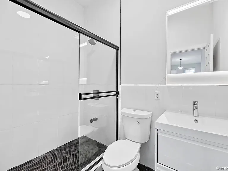 18-20 Stanhope St #1L — Photo 5