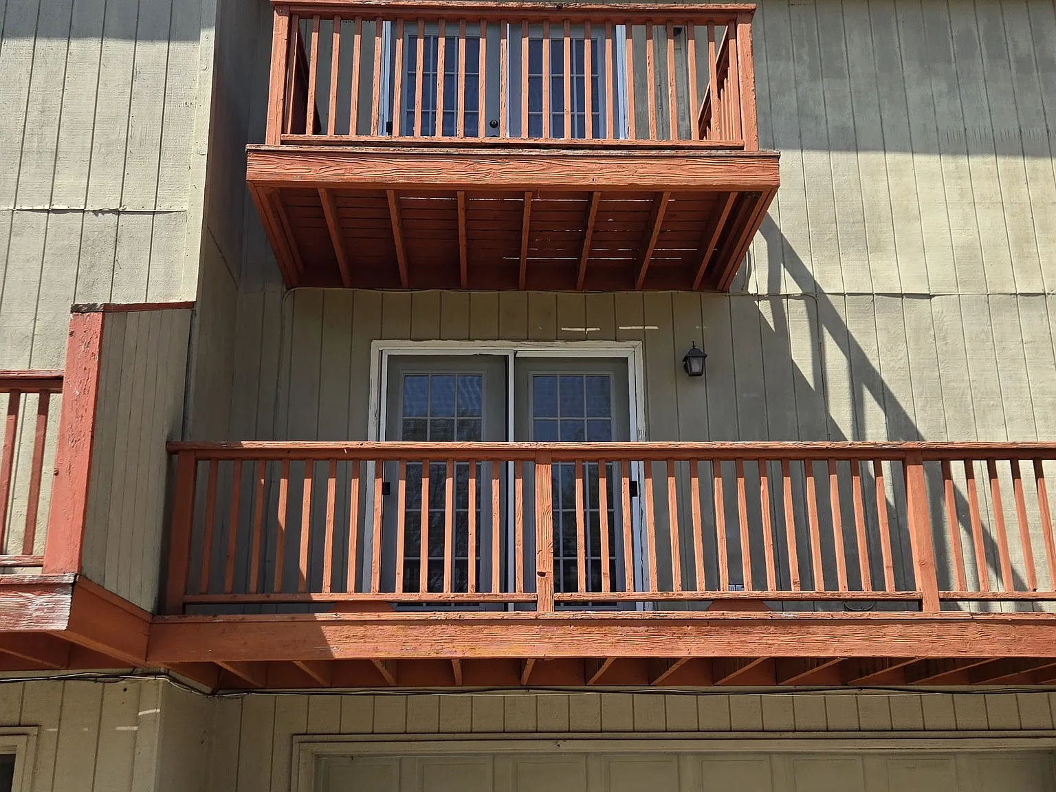 3 bed, 2.5 bath, 1660 sqft, $1,650 — Photo 2