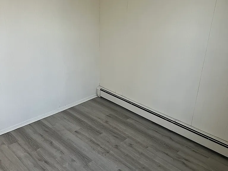 25 Arthur St #2 — Photo 5